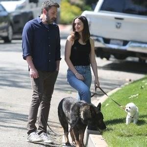 ben affleck leaked nudes|Ben Affleck and Ana de Armas Pack on the PDA (65 Photos) –。